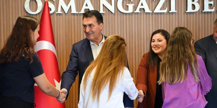 Başkan Dündar personelle bayramlaştı