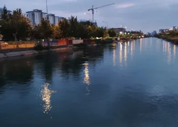 Yeğenini kurtarmak için girdiği sulama kanalında kayboldu