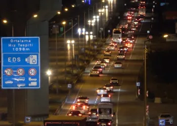 Tatilcilerin dönüş yolculuğu başladı