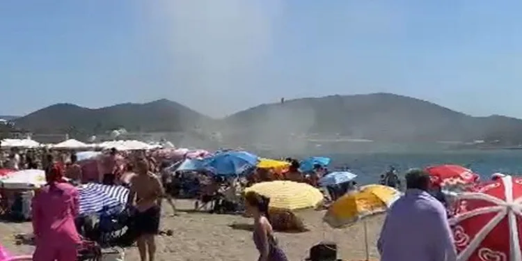 Balıkesir’de plajda hortum paniği