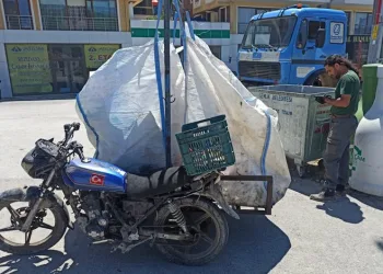Ruhsatsız hurda arabaları trafikten men edildi