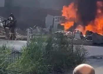 Bursa’da geri dönüşüm deposunda yangın