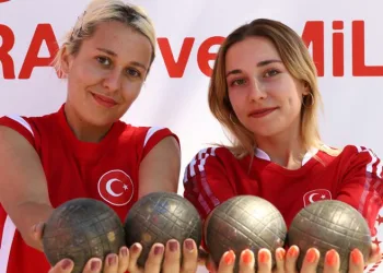 Şampiyon kardeşler Bursalılarla buluştu