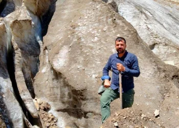 20 bin yıllık buzullarda gezinti