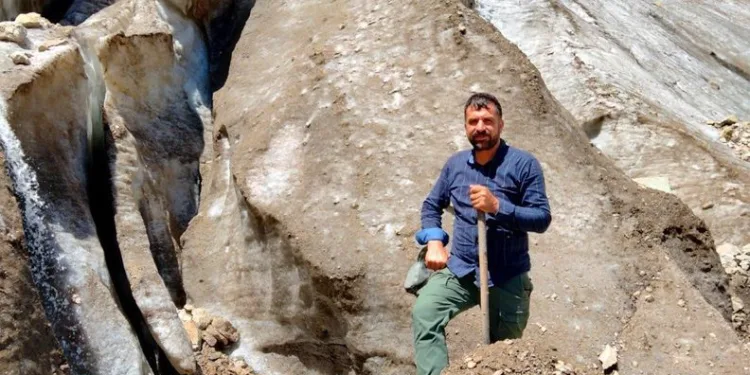 20 bin yıllık buzullarda gezinti