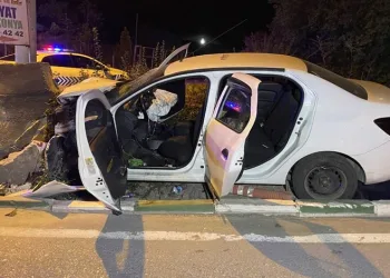 Bursa’da feci kaza: 1 ölü, 2 ağır yaralı