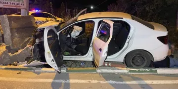Bursa’da feci kaza: 1 ölü, 2 ağır yaralı