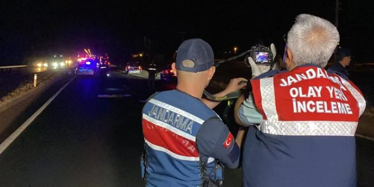 Üzerinden araçlar geçti! Bagajdan düşen bebek öldü