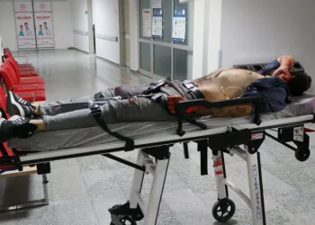 Aksaray’da sokak ortasında silahlı saldırı