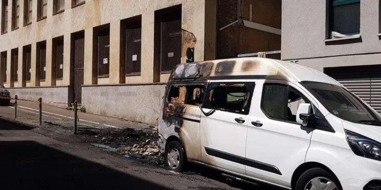 Türkiye’nin Stuttgart Başkonsolosluğu aracı kundaklandı