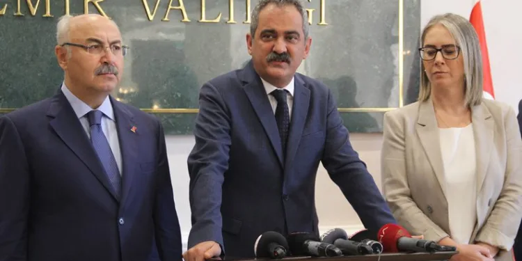 Bakan Özer’den İzmir’e eğitim yatırımı müjdesi