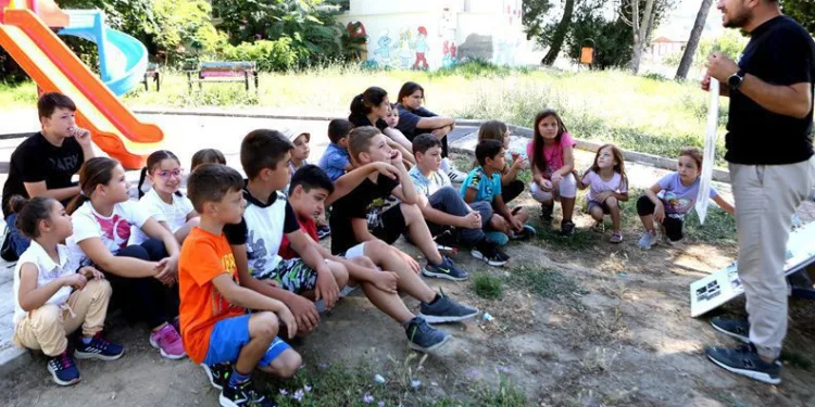 Kırsalda çocuklar oryantiring ile tanışıyor