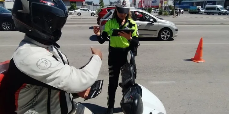 Bursa’da motosiklet sürücülerine sıkı denetim