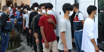 542 kaçak Afgan, ülkelerine gönderildi