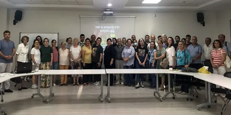 Nilüfer’de tıbbi ve aromatik bitki yetiştiriciliği öğrenildi