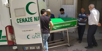 Avukat bağ evinde dehşet saçtı