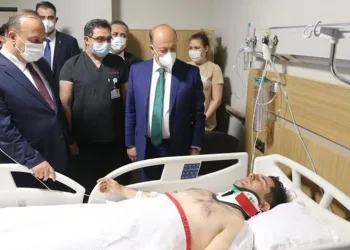 Bakan Bilgin’den Bursa’da yaralı polise ziyaret