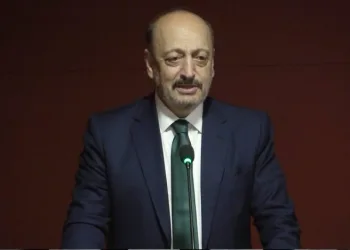 Bakan Bilgin Türk-Metal Bursa şubesinde konuştu
