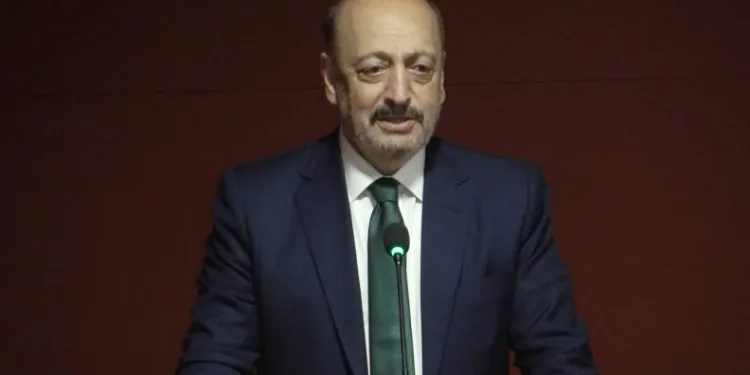 Bakan Bilgin Türk-Metal Bursa şubesinde konuştu