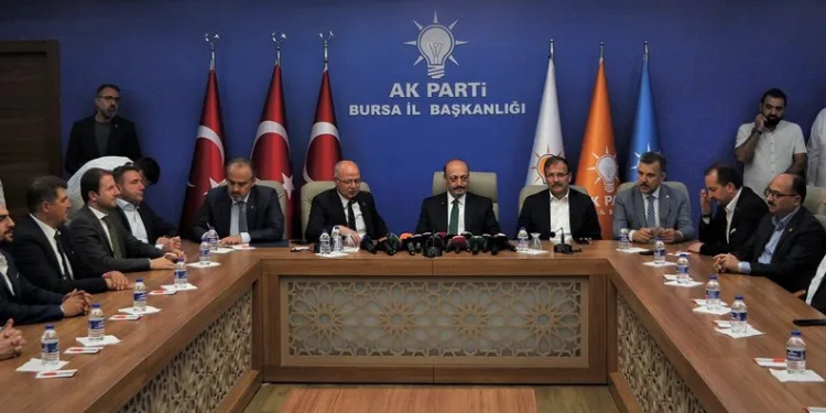 AK Parti Bursa Bakan Bilgin’i ağırladı