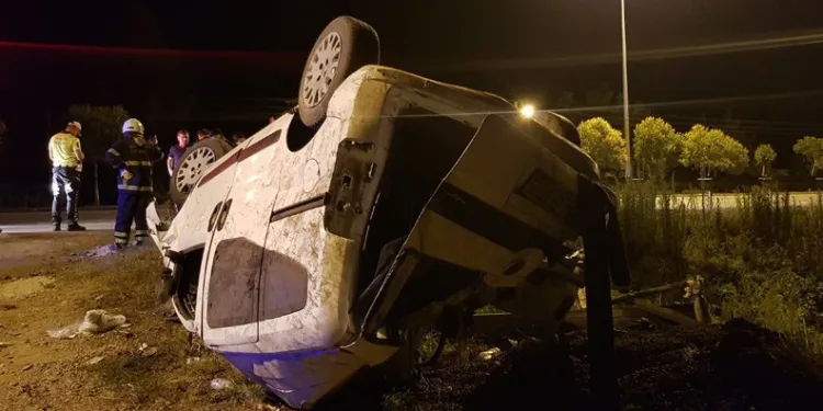 Takla atan araçtaki 2 kişi öldü