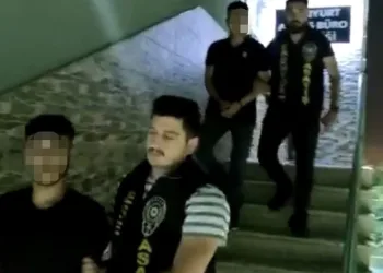 İş yerlerini haraca bağlayan çete çökertildi