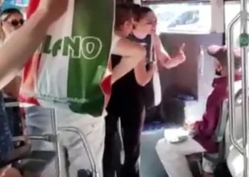 Otobüste yer verdiği yaşlı adamın hışmına uğradı
