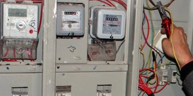 Kaçak elektrik kullanırken yakalanınca kendini vurdu