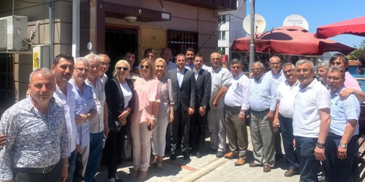 Bursa Milletvekili Ahmet Kılıç muhtarlarla buluştu
