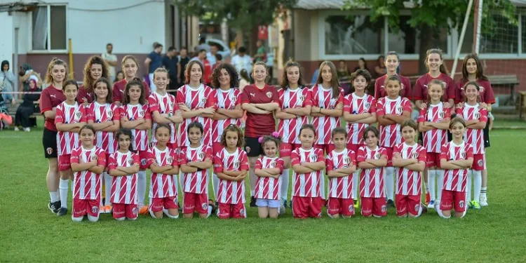 İnegölspor’un prensesleri sahaya indi