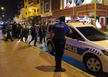 Adana’da düğünde silahlı ve bıçaklı kavga