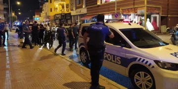 Adana’da düğünde silahlı ve bıçaklı kavga