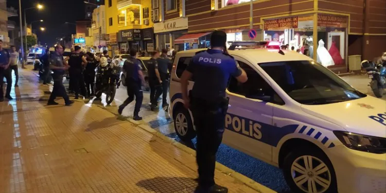 Adana’da düğünde silahlı ve bıçaklı kavga