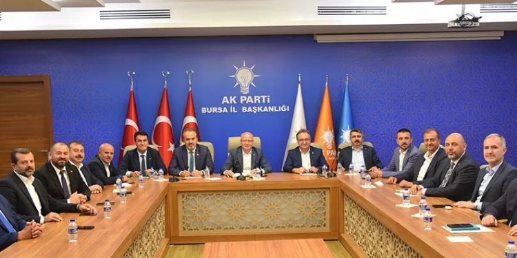 AK Parti kadroları Bursa’da sahada