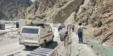Çoruh nehrine giren 18 yaşındaki işçi kayboldu