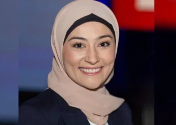 “Başörtüsünü gururla takın”
