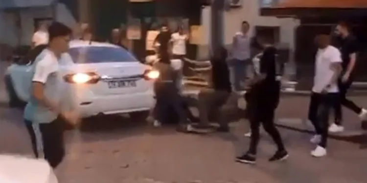Bursa’da 18 yaşındaki genç sırtından bıçaklandı