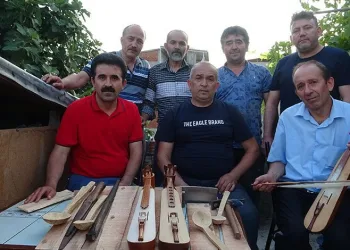 Bursa’da geleneklerini yaşatmaya çalışıyorlar
