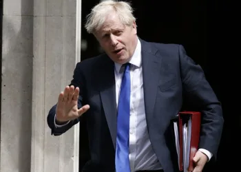 İngiltere Başbakanı Johnson istifa etti