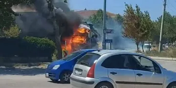 Bursa’daki araç yangınlarında maddi zarar oluştu