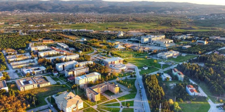 BUÜ 14 sıra birden yükseldi! Hedef ilk 10