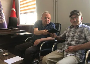 Bursa’da altın dolu çantayı sahibine teslim etti