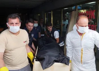 İş merkezi asansöründe 20 günlük ceset bulundu