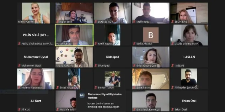 Dijital dönüşüm Okulu’nda ilk ders yapıldı