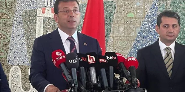 İmamoğlu’ndan, “tatil” eleştirilerine cevap