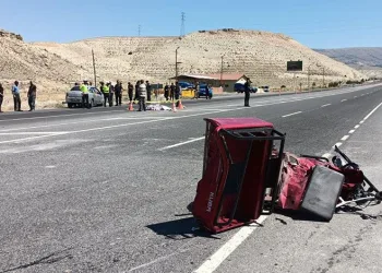 Otomobil ile akülü bisiklet çarpıştı: 1 ölü
