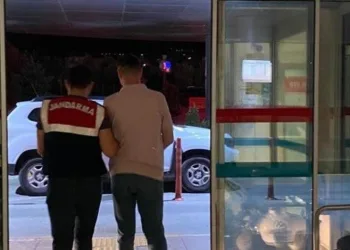 FETÖ operasyonunda 8 tutuklama