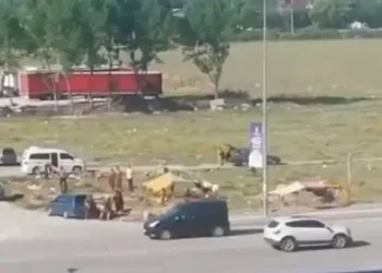 Bursa’da konar göçer aileler birbirine girdi