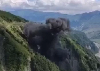 Gürcistan’da helikopter düştü: 8 ölü
