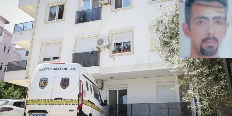 Kiracısını evinde ölü buldu